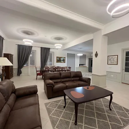 Kagu Apartment *